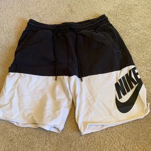 Men’s basketball / athletic Nike shorts